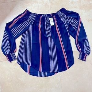 BNWT - EXPRESS - off shoulder blouse 💕
